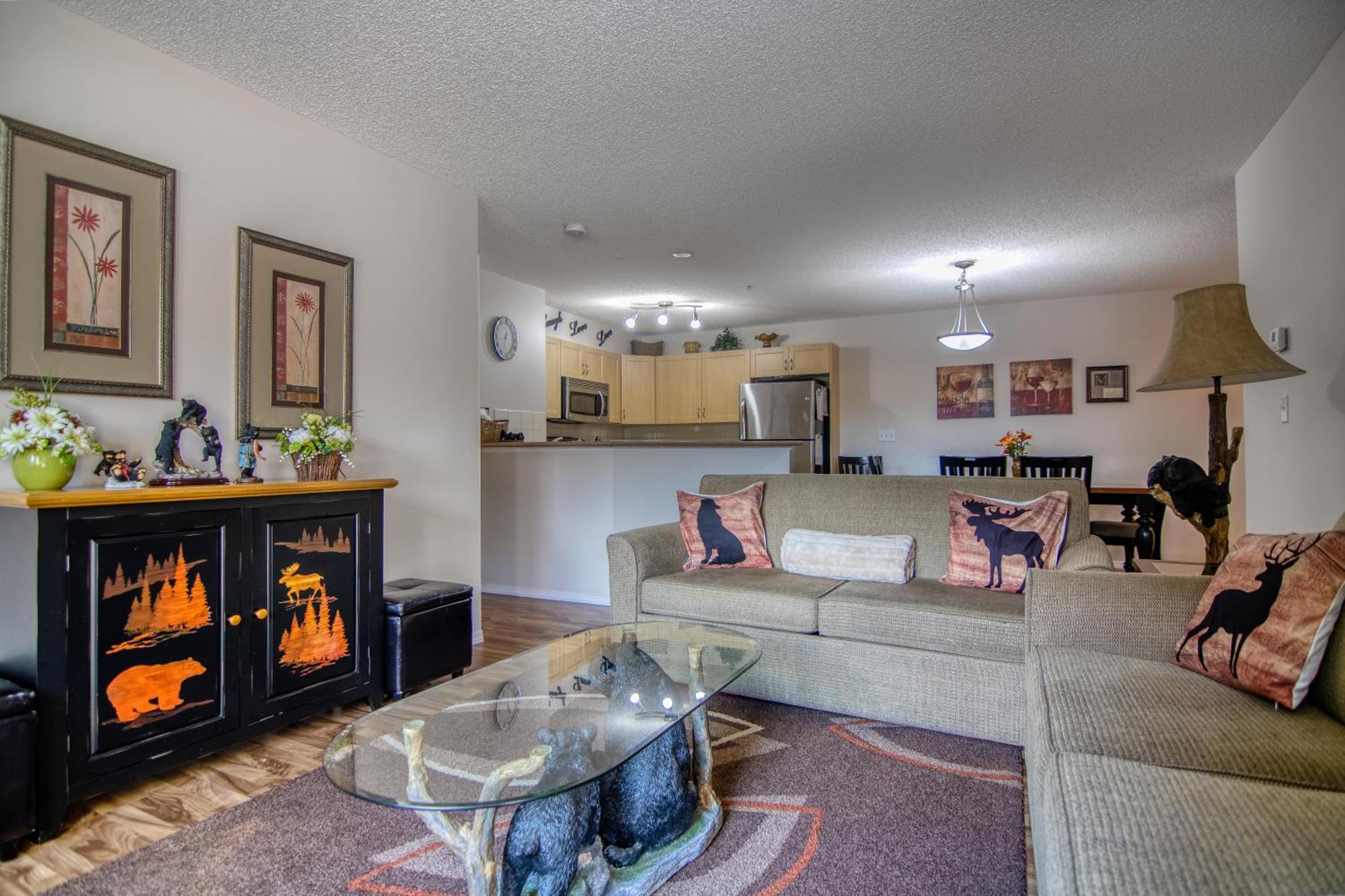 Mountain Getaway Condo - 5 Min Walk To The Beach! Invermere Exterior photo